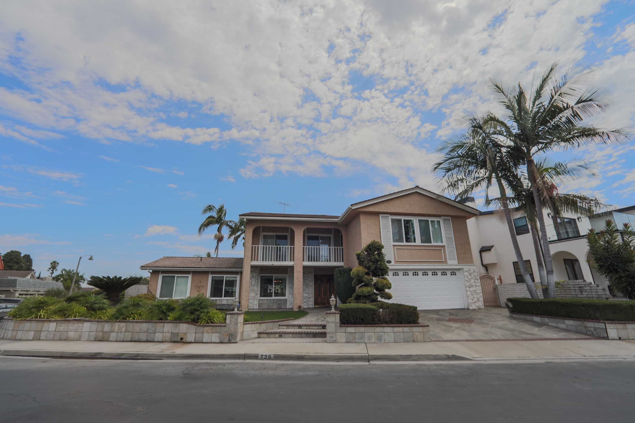 Front exterior of 720 Pepper Tree Lane in Long Beach